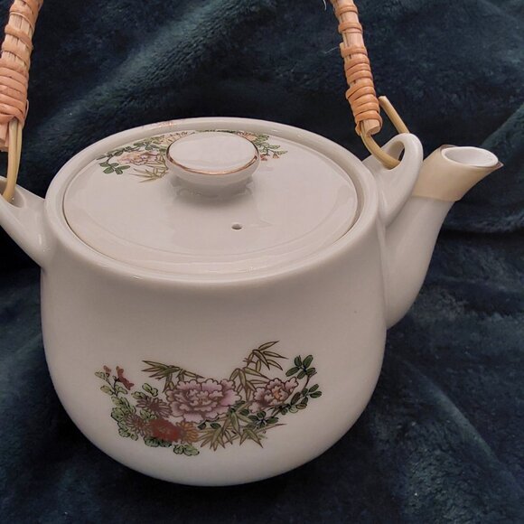 VINTAGE JAPAN TEAPOT BAMBOO HANDLE, PEACOCK DESIGN 4 MATCHING CUPS GORGEOUS SET - Picture 12 of 13